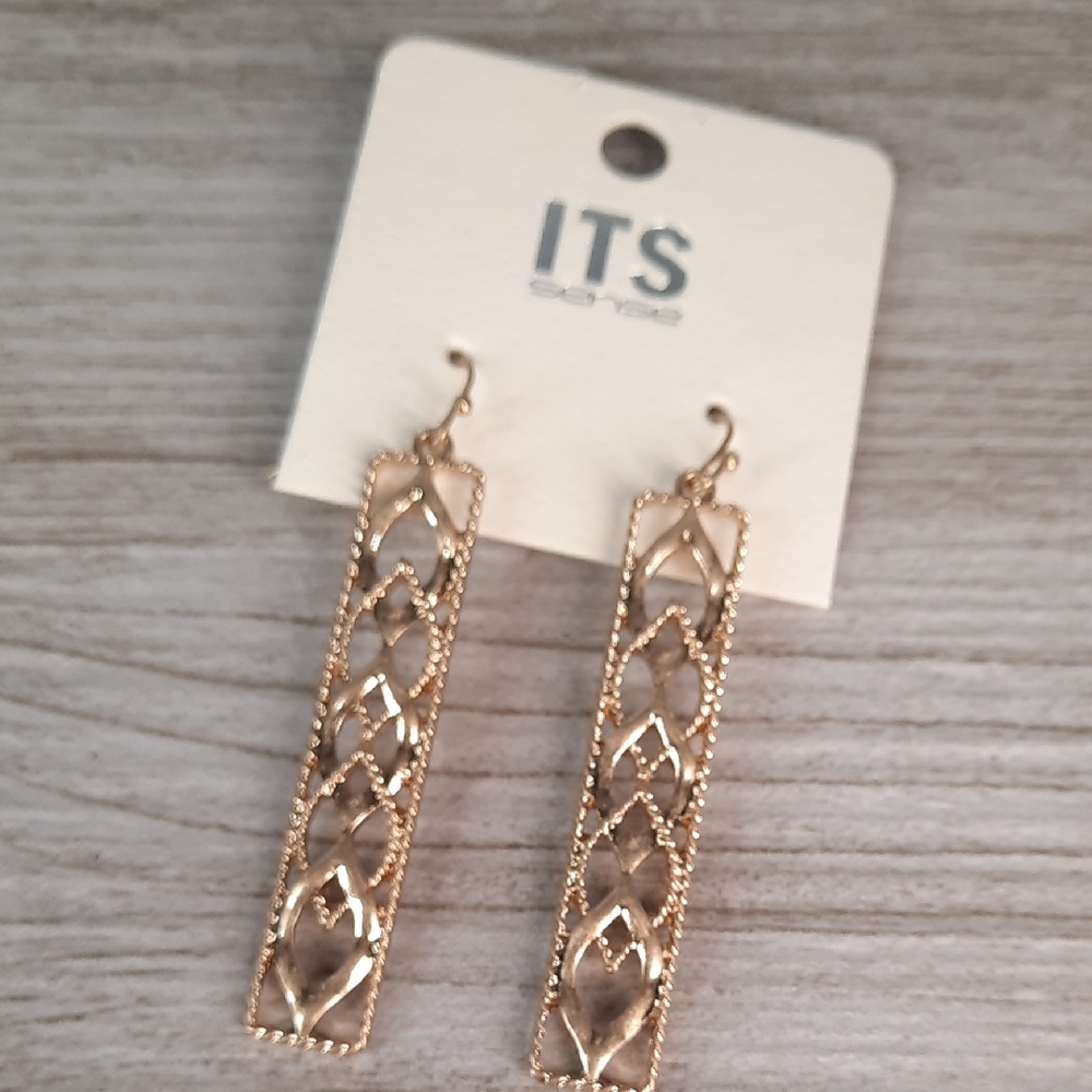 Gold Dangle Earrings NWT